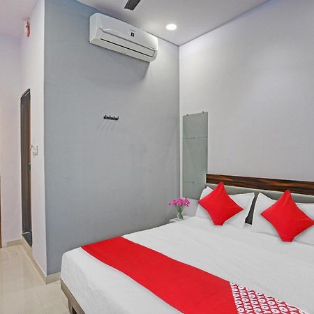 Hotel O Sky View Σουράτ Εξωτερικό φωτογραφία